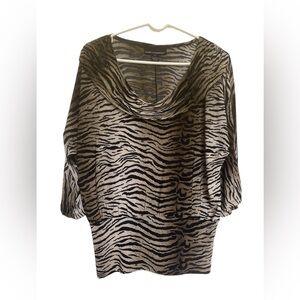 Isabella Rodriguez Tiger Print Top Size M 3/4 Sleeve